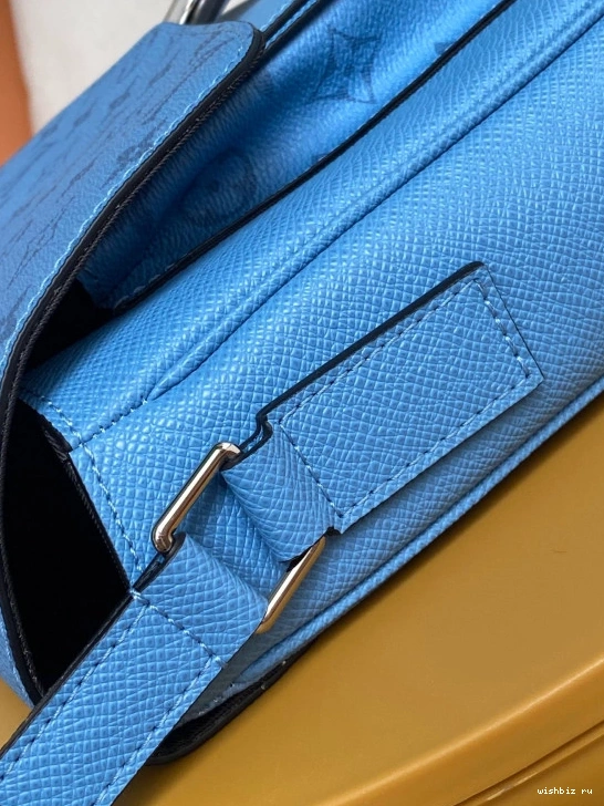 WIS MESSENGER LOUIS VUITTON NEW 1212